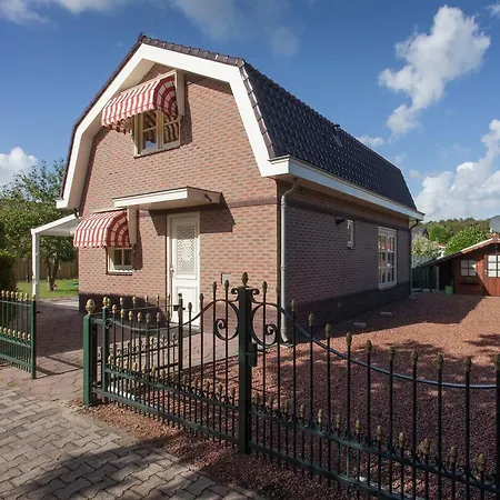 펜션 Modern Holiday Home In Noordwijk By The Forest *
